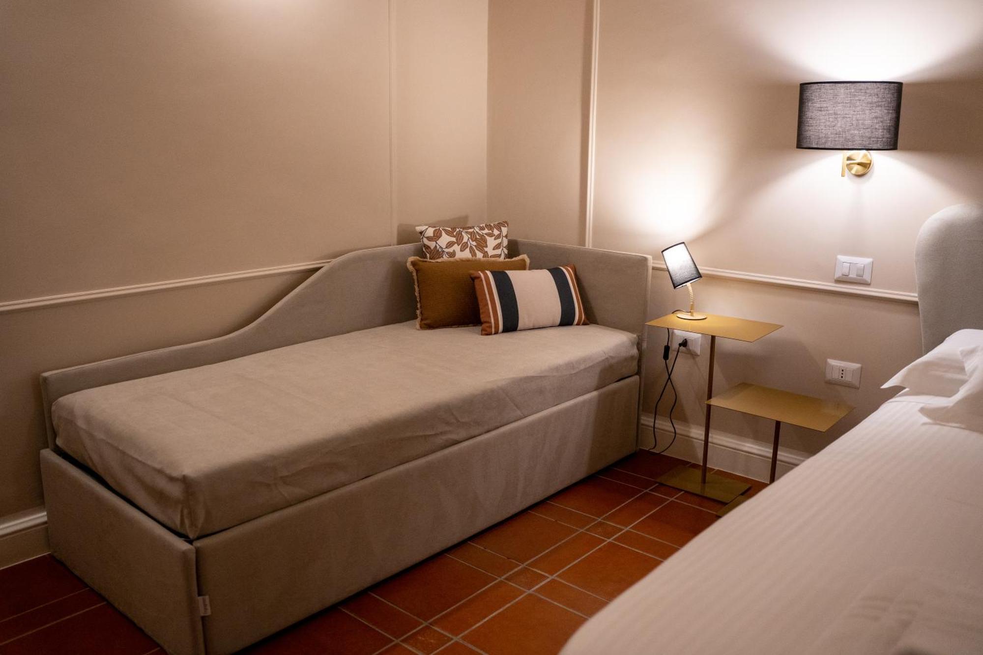 Casa Almika Principe Amedeo Hotel Bari Buitenkant foto