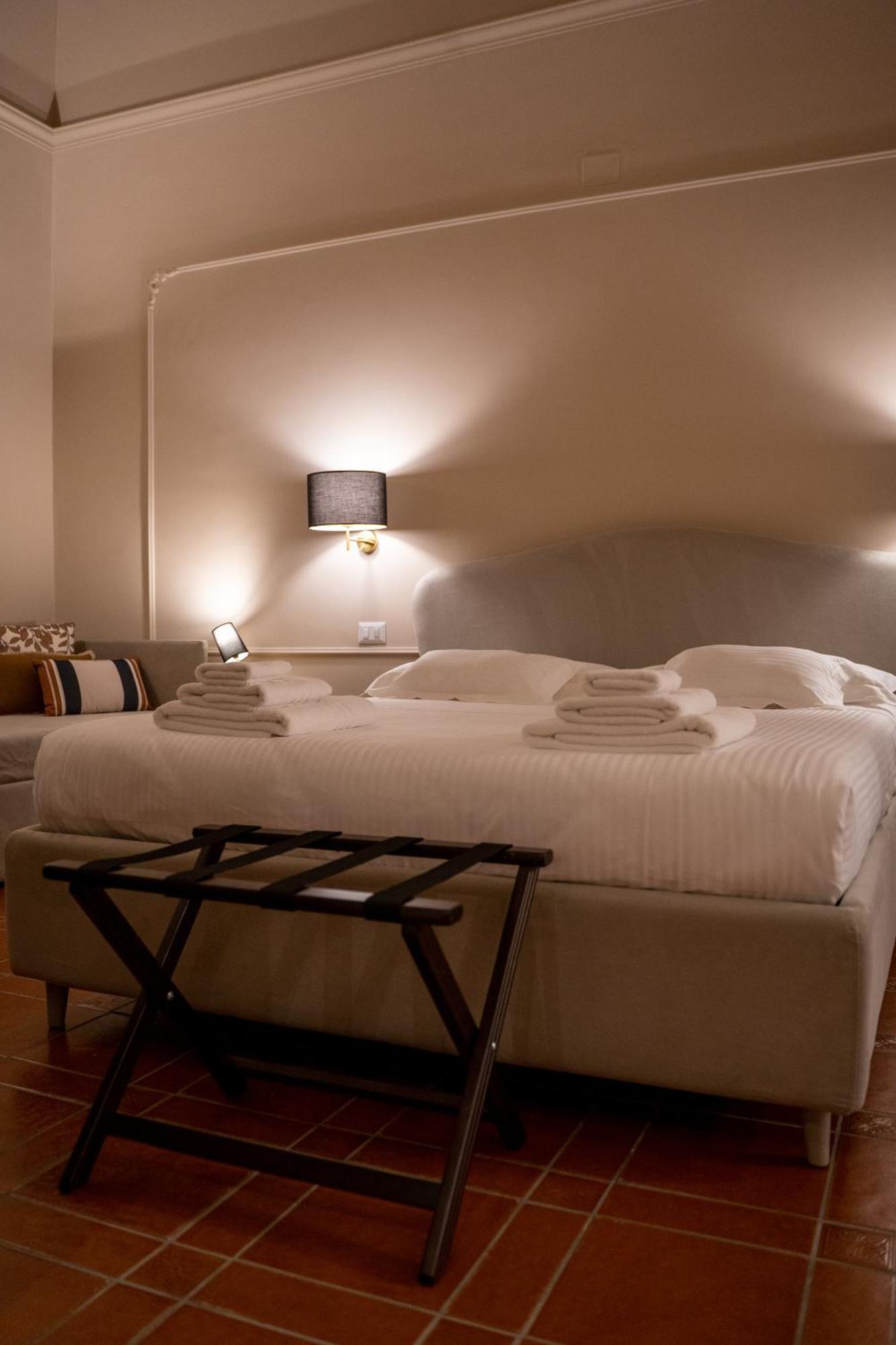 Casa Almika Principe Amedeo Hotel Bari Buitenkant foto