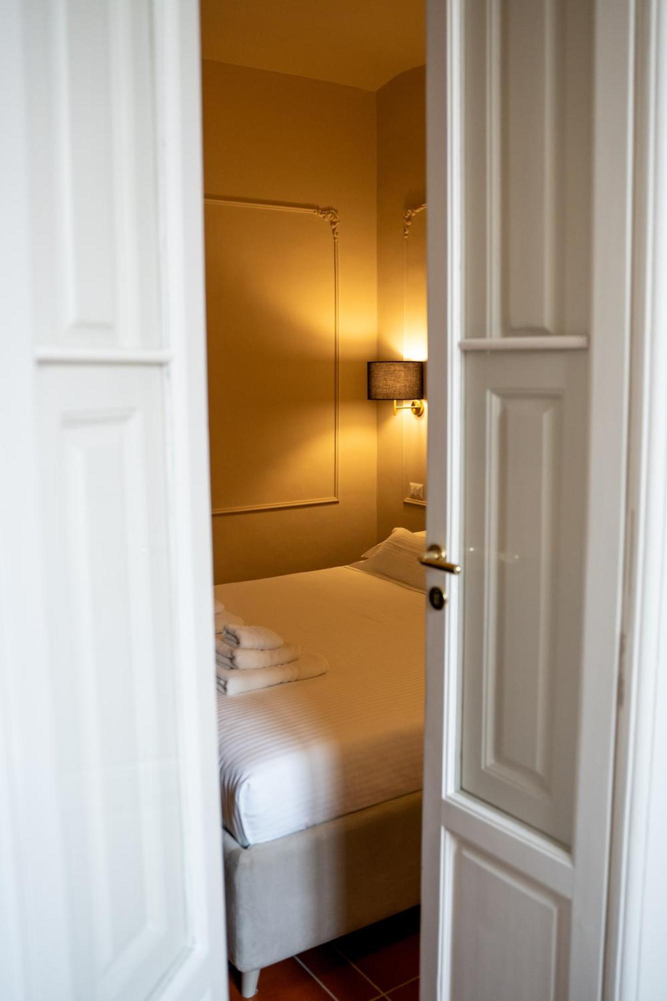 Casa Almika Principe Amedeo Hotel Bari Buitenkant foto